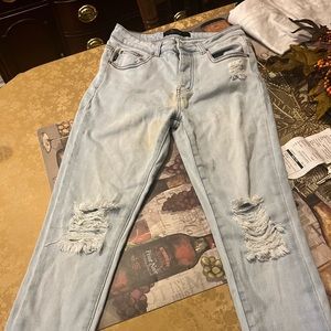 Light Wash Ripped Jeans